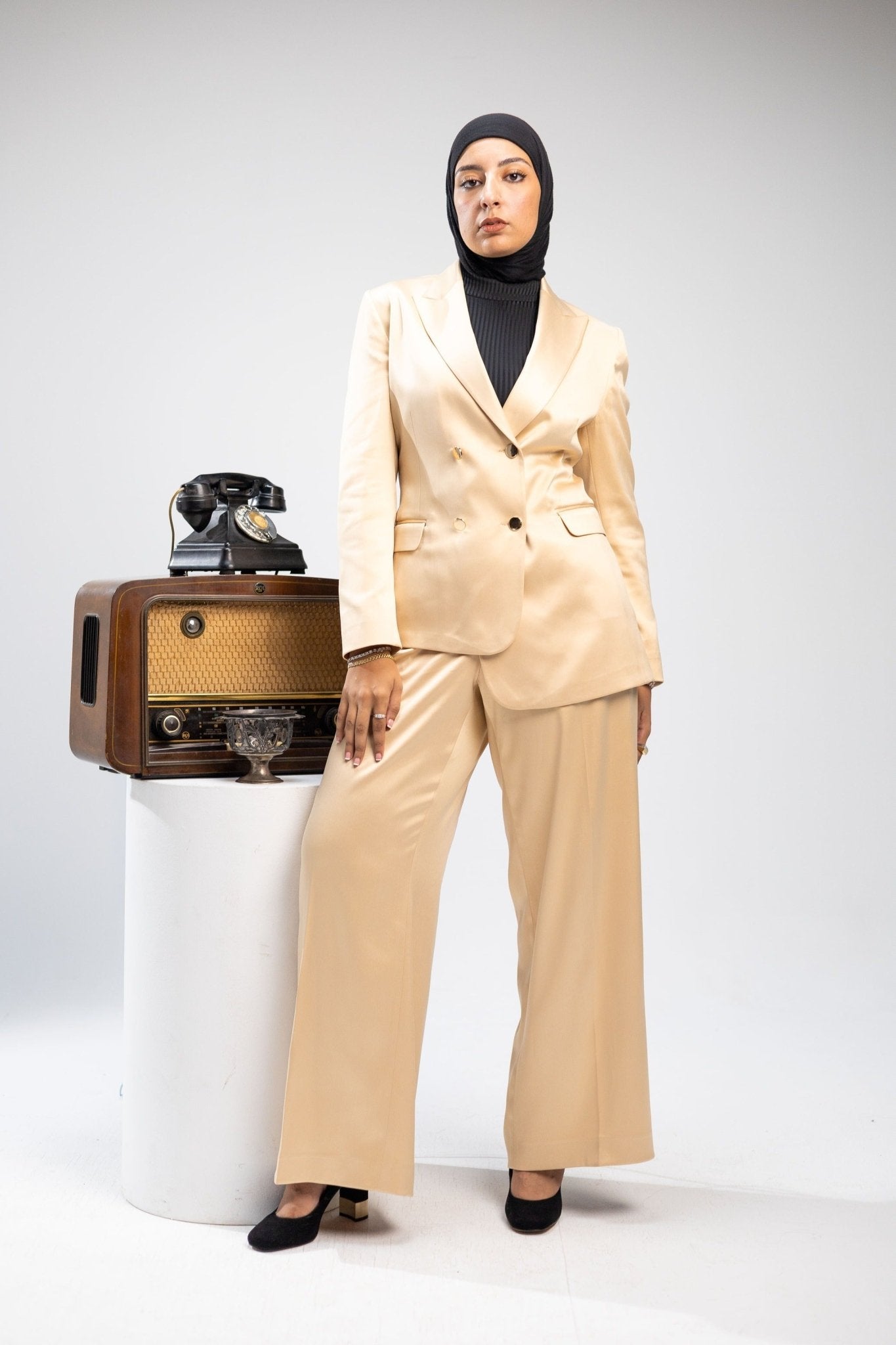 Silk Suit Beige - Fatima Egy