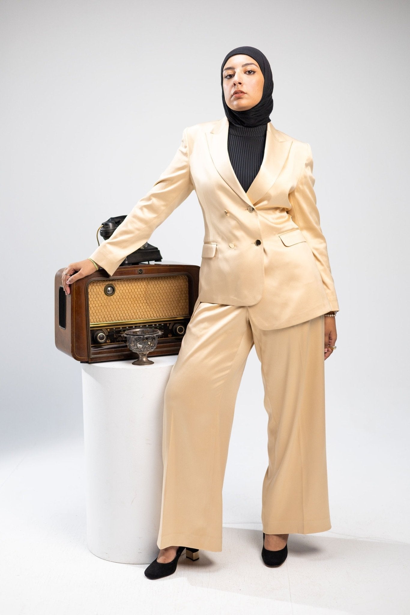 Silk Suit Beige - Fatima Egy