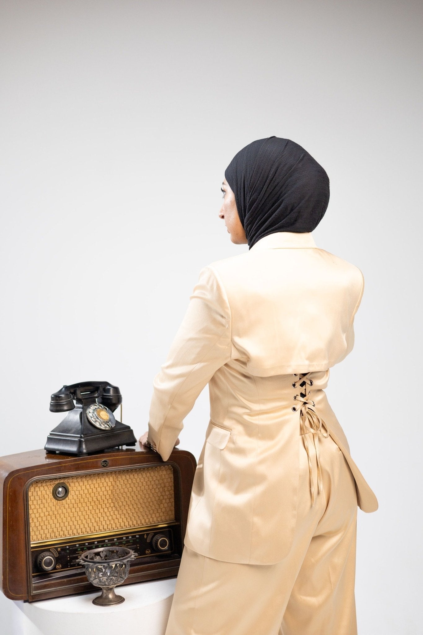 Silk Suit Beige - Fatima Egy