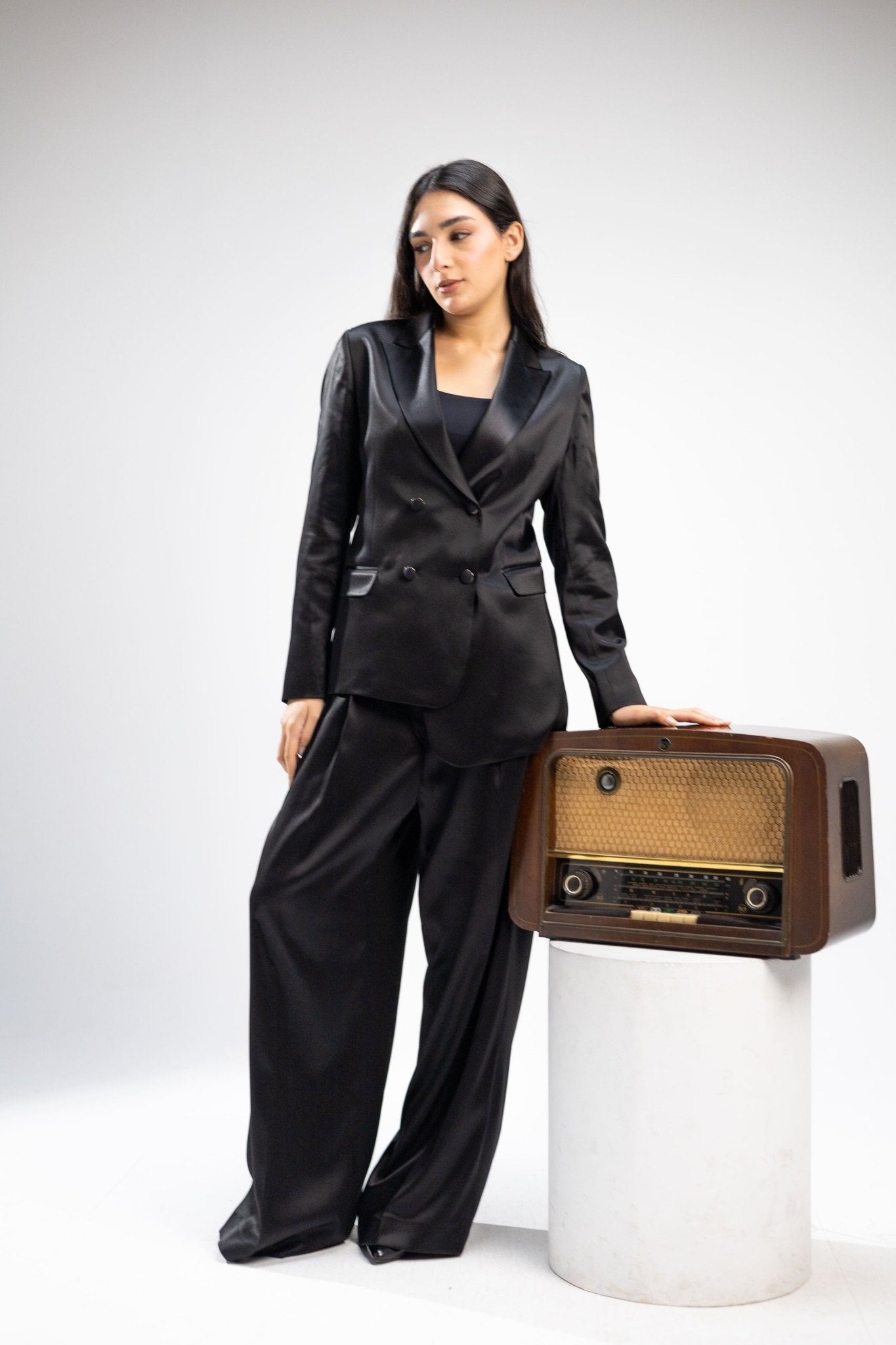 Silk Suit Black - Fatima Egy